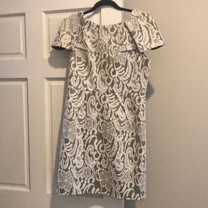 Cream lace with brown and gold undertones Size L